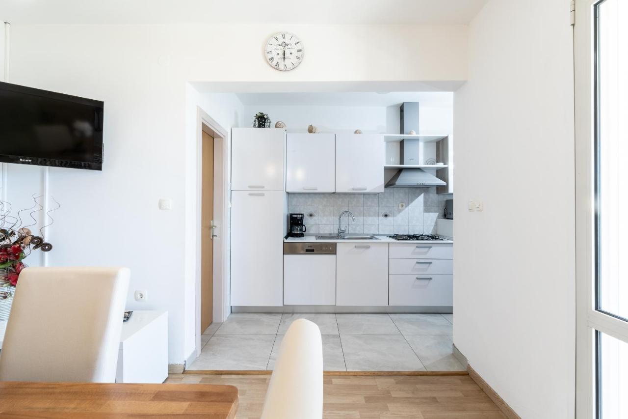 Apartments Separovic Prizba Exterior photo